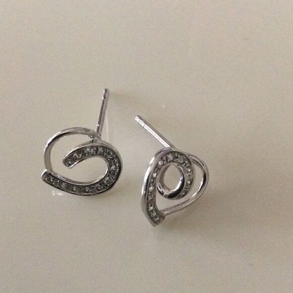 18k white gold diamond earrings - Picture 1 of 6